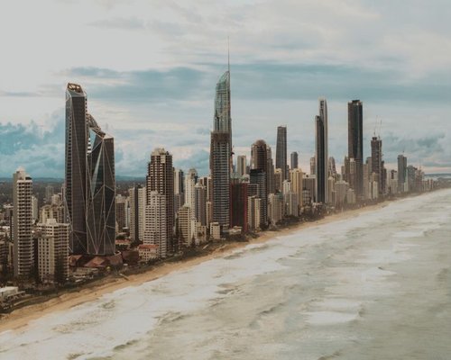 Futuristic Australian coastal city in the fictional Turbo Crown Dash game